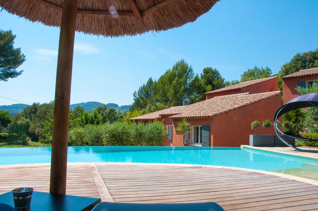 La Maison Du Castellet Ле Кастеле Екстериор снимка